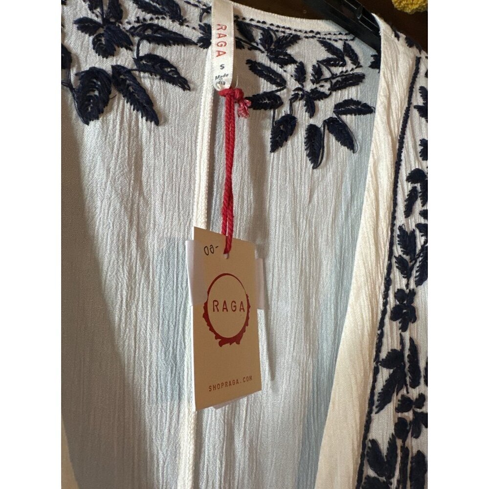 Raga Womens Embroidered Maxi Dress Sm White & Navy Boho Crinkle Fabric Anthro - Picture 4 of 7
